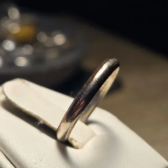 Simple band Vintage Sterling Silver Ring Sz 7 - Picture 2 of 6